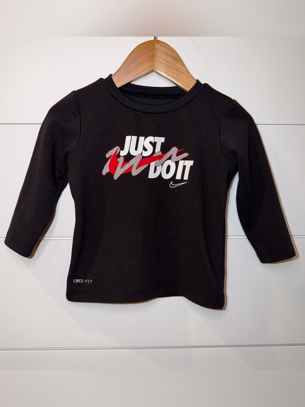 Nike Boys 12M Dri-FIT Long Sleeve Shirt Just Do It Black Athleisure Sporty EUC